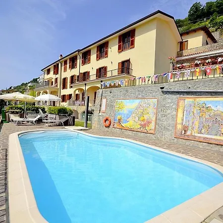 Sleeps 14 Pool Air Con Wifi Villa
