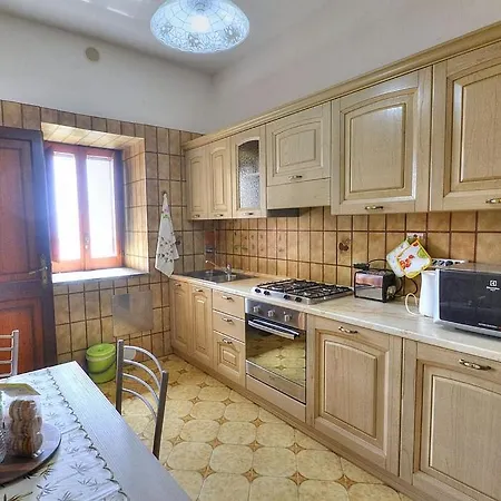 Sleeps 14 Pool Air Con Wifi * Scala