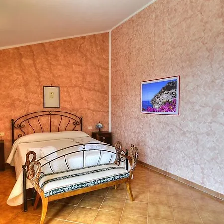 Sleeps 14 Pool Air Con Wifi * Scala