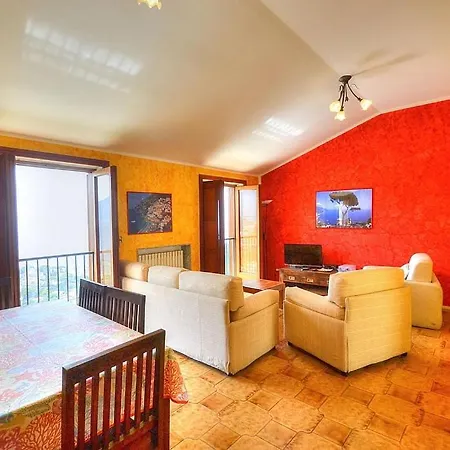 Sleeps 14 Pool Air Con Wifi Scala