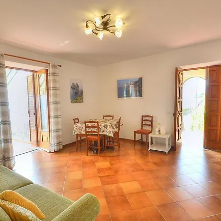 Villa Sleeps 14 Pool Air Con Wifi Scala