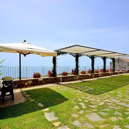 Sleeps 14 Pool Air Con Wifi Villa
