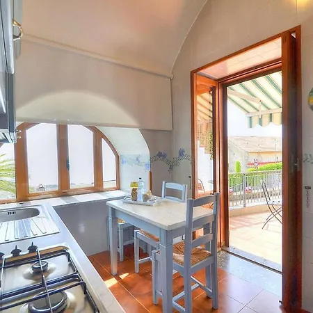 Sleeps 14 Pool Air Con Wifi * Scala
